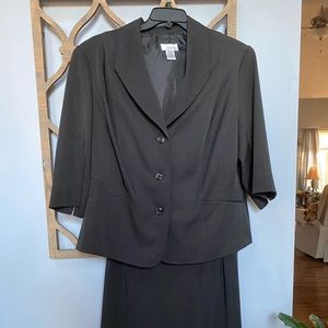 Lightweight 2 piece Skirt Suit by T.Milano.